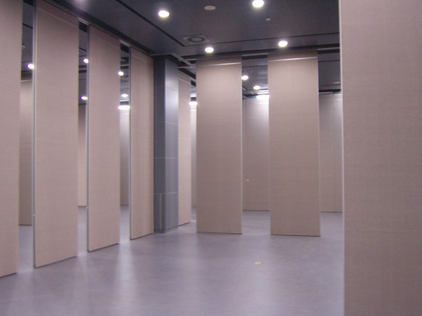 Folding Exhibition Partition Walls , Banquet Hall Partition, Room Dividers