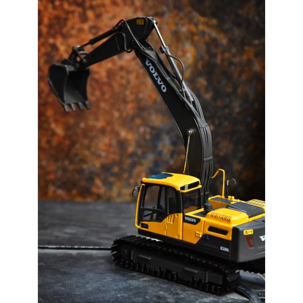 VOLVO Volvo EC220DL Alloy Excavator Model Original Engineering Vehicle Simulation Excavator Ornaments