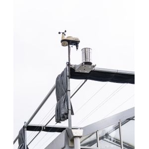 PE Plastic Film Greenhouse Multi Span Sawtooth Turnkey Project