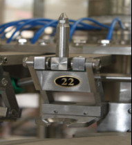 Beer / Beverage Glass Bottle Filling Machine , Automated Bottling Equipment