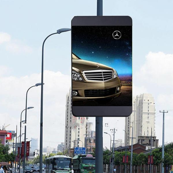 Buy HD P4 SMD2121 6500nits Light Pole LED Display 4G Control at wholesale prices