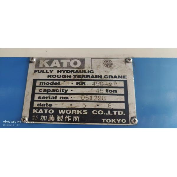 2000 Model Used Rough Terrain Cranes KATO KR450A User Friendly Design