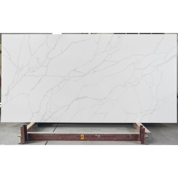 Crack Patterned 30MM Calacatta Wall Panel Quartz With Commercial