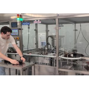 Quality Double Station Argon Filling and Liquid Filling Line with Turntable for sale