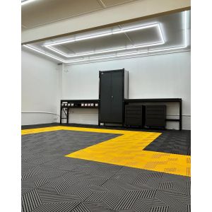 18mm Rib Surface Interlocking Garage Flooring Easy Cleaning