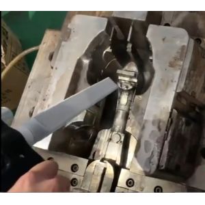 Dry Ice Cleaning Equipment for Molds Lossless Cleaning