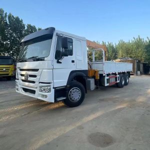 Used Crane Truck Howo 371 375 6x4 Secondhand Sinotruk 12T