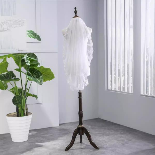 Unique Customized Wholesale Appliqued Lace Tulle Bridal Wedding White Veil With Hair Comb