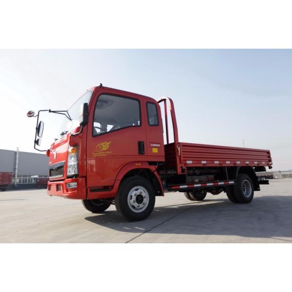 White /red Color Light Duty Commercial Trucks / Sinotruk 5 - 8T Light Cargo Truck Sidewall Box