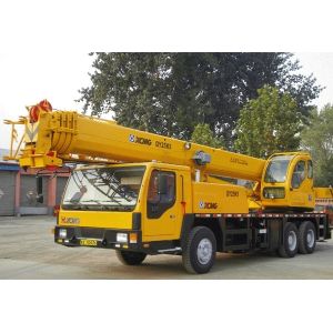 Durable 7-Axle Chassis Hydraulic Mobile Crane , 5-Axle Steering QAY300 All
