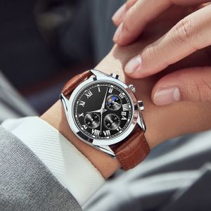 Mineral Crystal Buckle Quartz Battery Wristwatches 30m Water Resistance 12mm