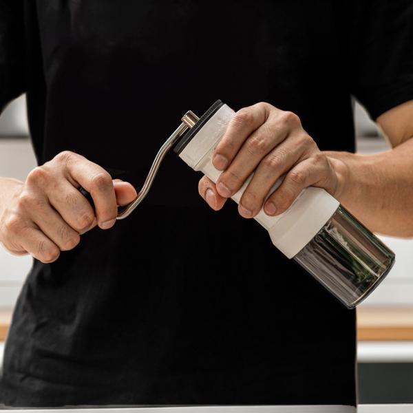 Manual Utensil Coffee Bean Grinder with External Adjustable Settings and