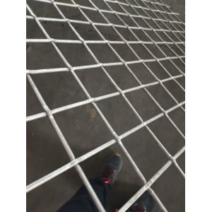 Construction 1/2" Opening Lock Crimped Wire Mesh 0.157" 0.138" 0.118" Wire