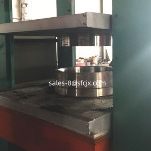 Adjustable Pressure Settings Powder Solid Tire Rubber Vulcanizing Press Machine