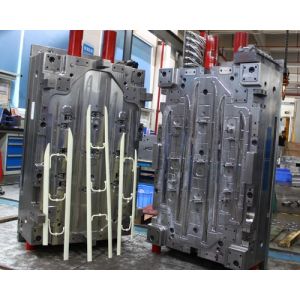 Big Size 1000T Plastic Injection Mould For Automotive Products And Components