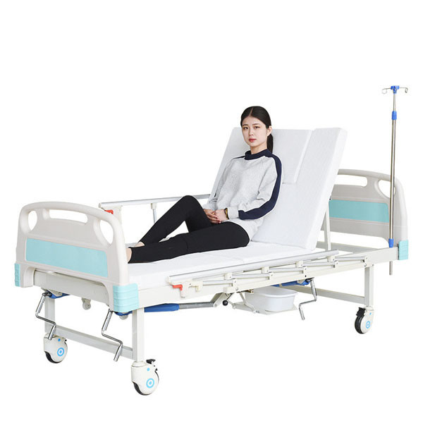 Multifunctional Hospital Patient Beds 200*90*45cm Manual Adjustable Medical Bed