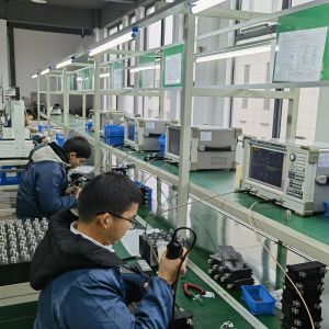 Customized 698-3800MHz Low Pim RF Hybrid Coupler 150dbc 4 in 1 out NF for Red