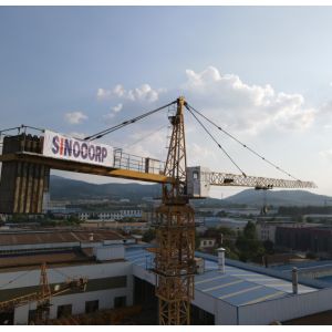 Sinocorp Mobile Crane Tower 6 Ton
