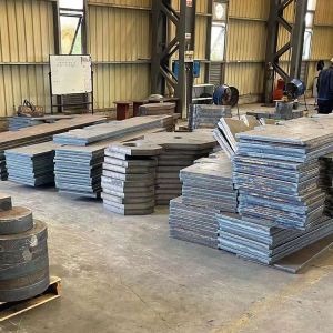 High-Quality Hot Rolled Mild Carbon Steel Plates in fabrication