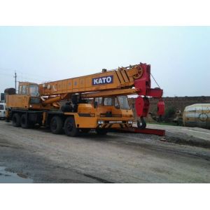 Used truck crane KATO 50T in good condition