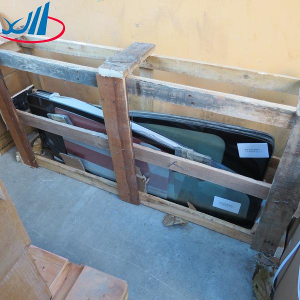 Buy SINOTRUK HOWO Truck Safety And Durable Front Windshield WG1642710001 at wholesale prices