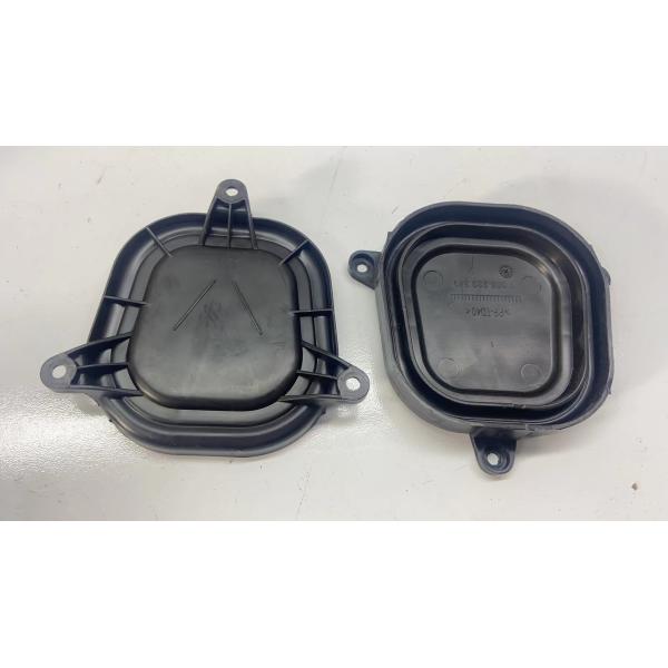 High Quality Car Headlight Cover 2016-2019 OEM Round Headlight Sealing Dust Cover for Audi A4LB9