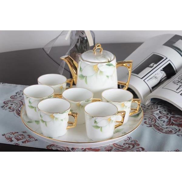 Buy Upscale 300ml Personalized English Fine Bone China Tea Sets at wholesale prices