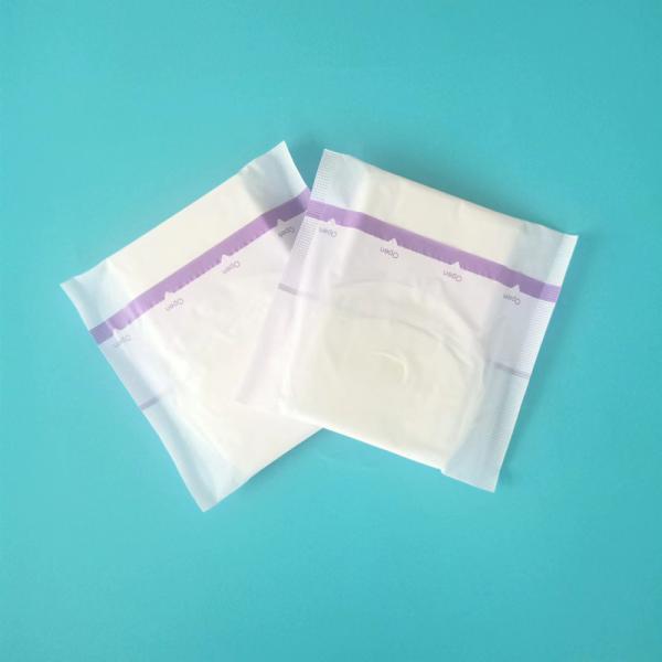Winged Disposable Feminine Hygiene Sanitary Napkins with Breathable PE Film