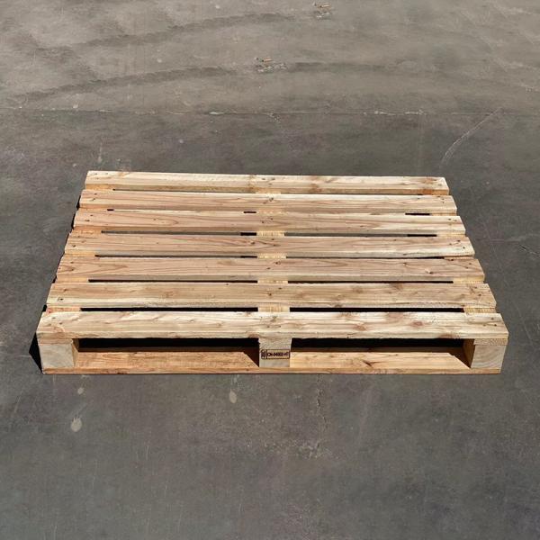 Wooden Industrial Grade Hardwood Shipping Pallet Durable Reusable Stackable Easy