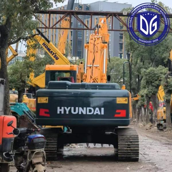 Buy R220 22 Ton Used Hyundai Excavator With High Adaptability And All-terrain at wholesale prices