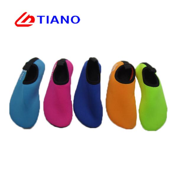 Buy Lightweight Flexible Sports TPR Water Socks For Swimming at wholesale prices