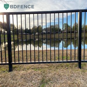 China Frost-Proof Metal Tubular Fencing Subzero Durability on sale