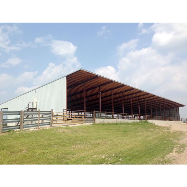 Corrosion Resistant Prefabricated Steel Shed Construction , Steel Farm Equipment Storage Shed