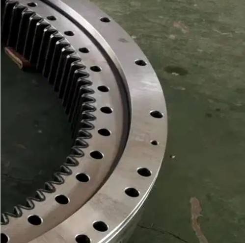 Buy 9129521 Slewing Bearing Slewing Ring  Excavator  ZAX450 at wholesale prices