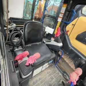 Komatsu PC30MR Excavator, Flexible Low-Consumption Digger Meeting Yard