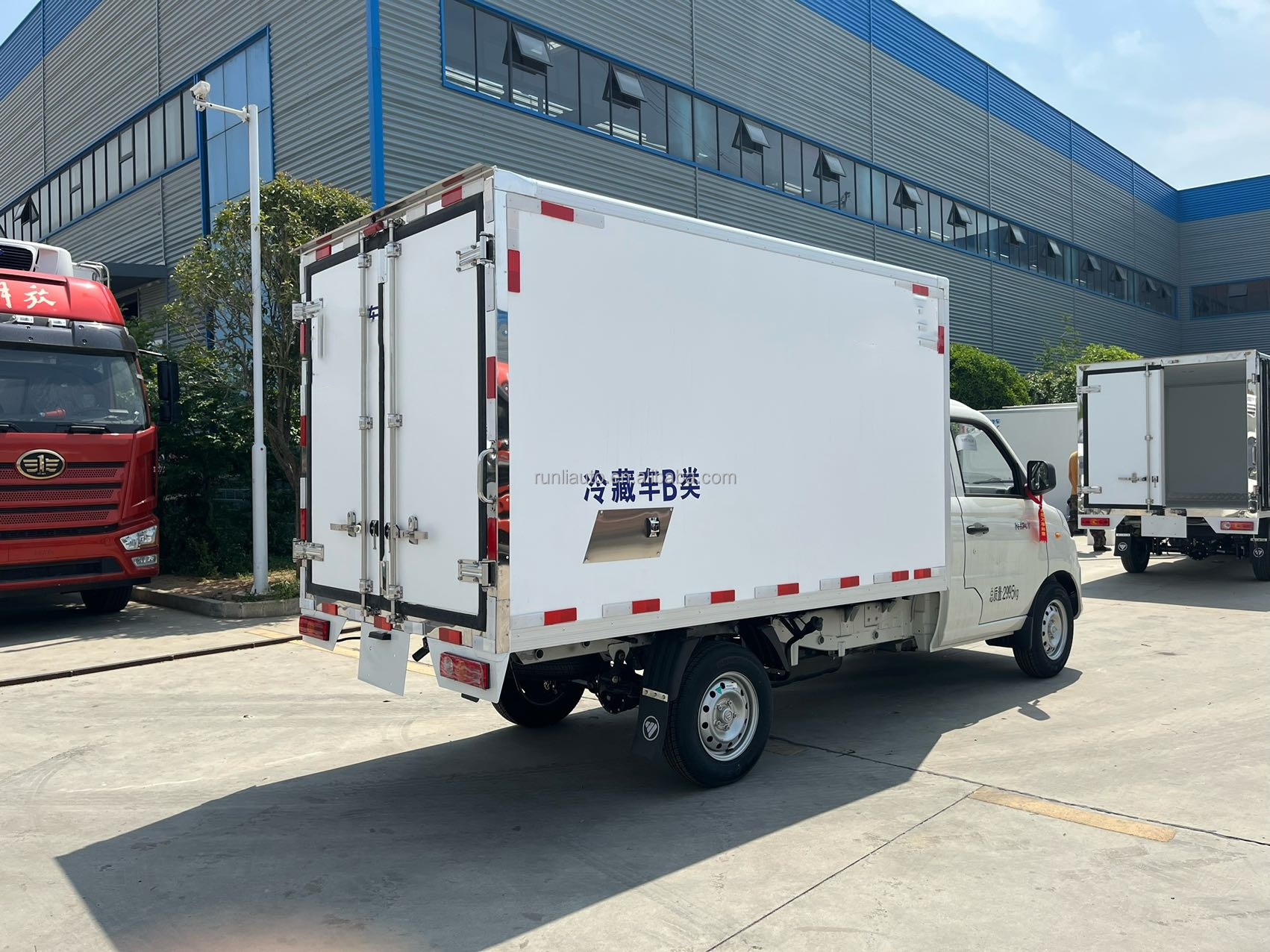 Factory Promotion Refrigerator Truck Customized Cold Special Freezer Foton Xiangling V1 116HP 4X2 2.8M Box Refrigerated Truck