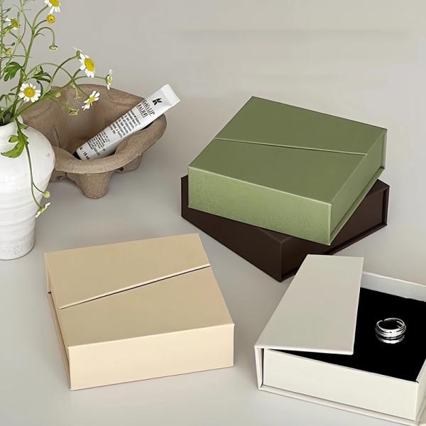 Valentine's Day long strip bow paper boxes with Korean style design
