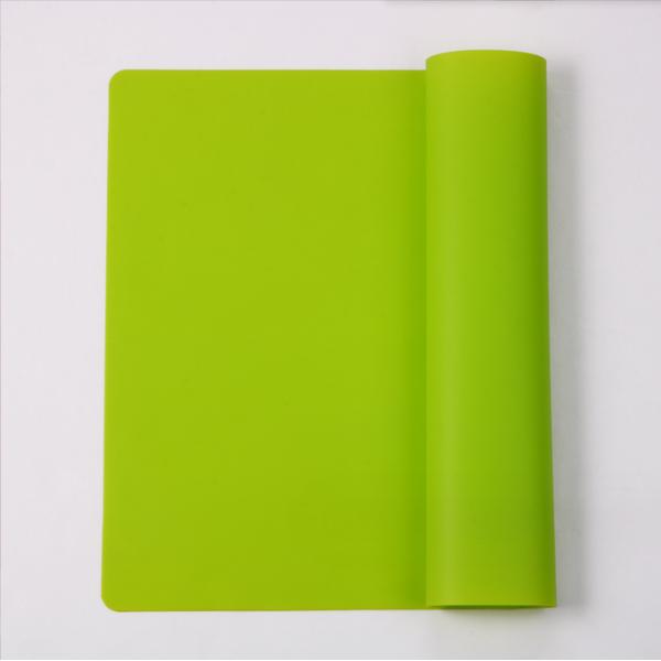 Stocked Non-slip Rectangle 40x30cm Silicone Table Cloth for Table Decoration Accessories