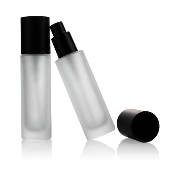 Luxury Cosmetics Packaging 30ml Liquid Foundation Glass Bottle Packaging With Pump