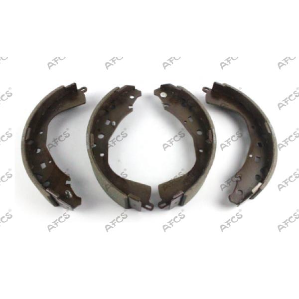 Buy 04495-60070 Auto Brake Shoes For TOYOTA Land Cruiser at wholesale prices