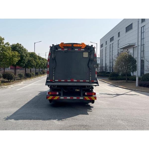 High Efficiency 18ton Diesel Road Sweeper Vehicle Road Sweeper Lorry ZBJ5180TSLZ6
