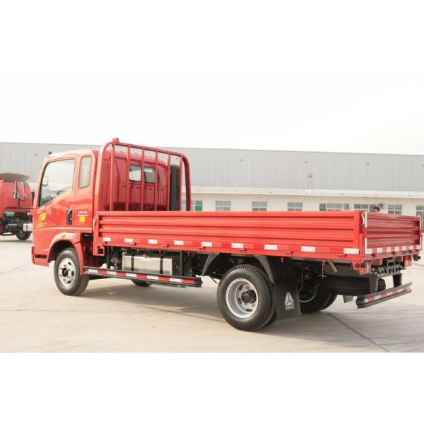 White /red Color Light Duty Commercial Trucks / Sinotruk 5 - 8T Light Cargo Truck Sidewall Box