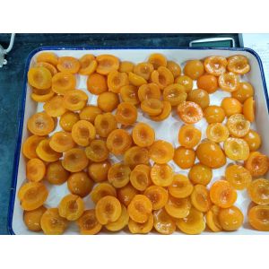 Store In A Cool Place Vitamin C Fortified Preserved Apricot Halves