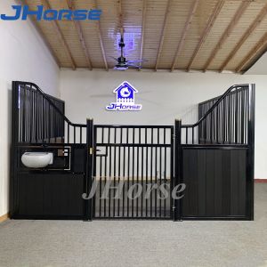 Design 3.6x2.2m European Style Horse Stalls Bamboo Full Stable With Swivel