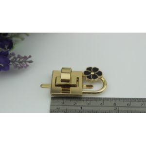 Beautiful flower decorative gold zinc alloy handbag turn twist locks