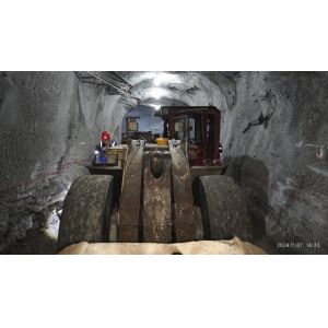 Quality KDL307 Underground Mining Equipment LHD 6700kg Tramming Capacity for sale