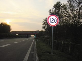 Stable Obvious White 5W 12V Solar Powered Street Signs Aluminium