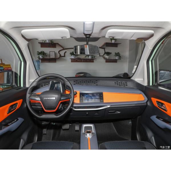 The Chinese-made five-door four-seat new-energy mini hatchback Punk Duoduo has a range of 175 kilometers used car