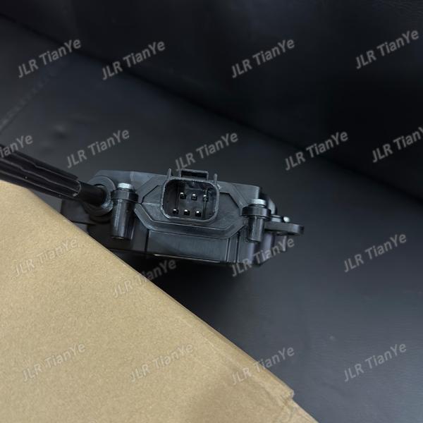 Land Rover Automotive Door Lock Electric Door Lock Motor LR108980 LR108981 LR064860 LR064861