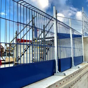 Interlocking Edge Protection Barrier with Tool-free Assembly